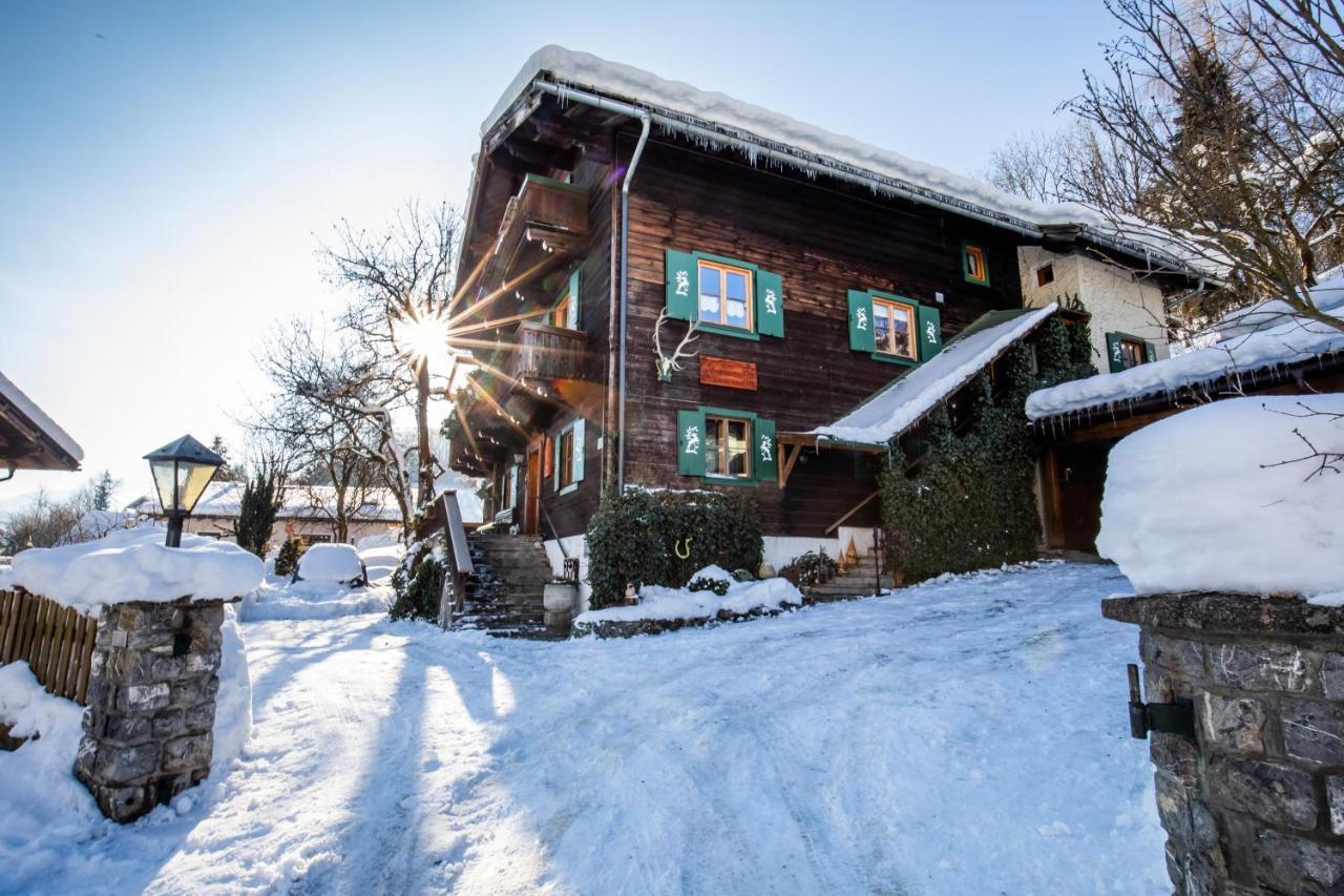 Haus Weidmannsheil - Wohnen Im Romantischen Forsthaus Werfen Eksteriør bilde