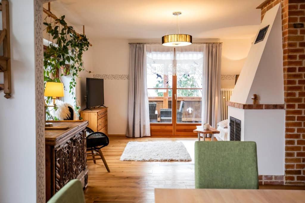 Haus Weidmannsheil - Wohnen Im Romantischen Forsthaus Werfen Eksteriør bilde