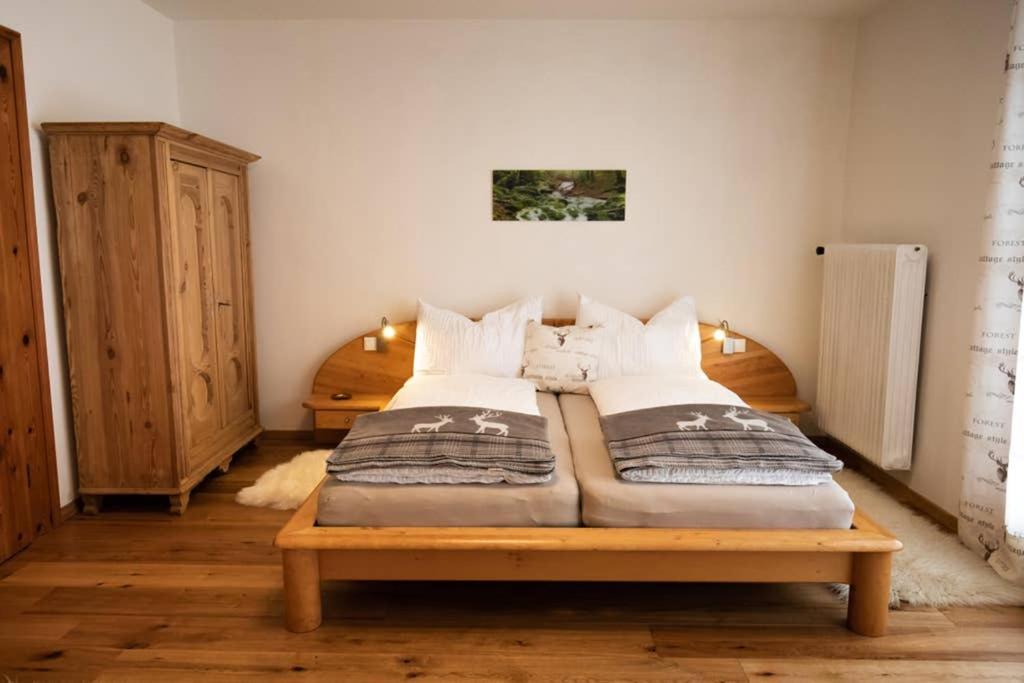 Haus Weidmannsheil - Wohnen Im Romantischen Forsthaus Werfen Eksteriør bilde